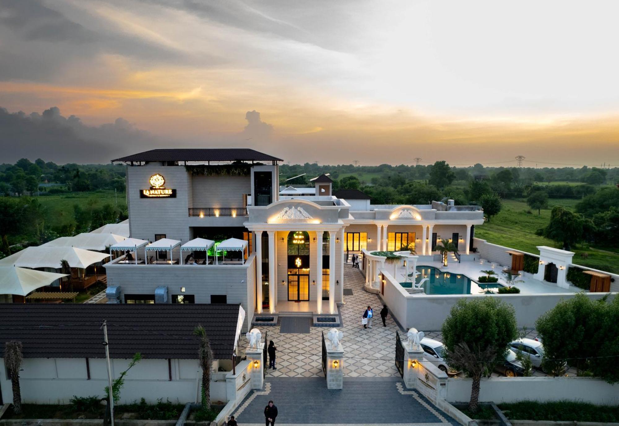 La Nature Hotels & Resorts Sikar Exterior photo